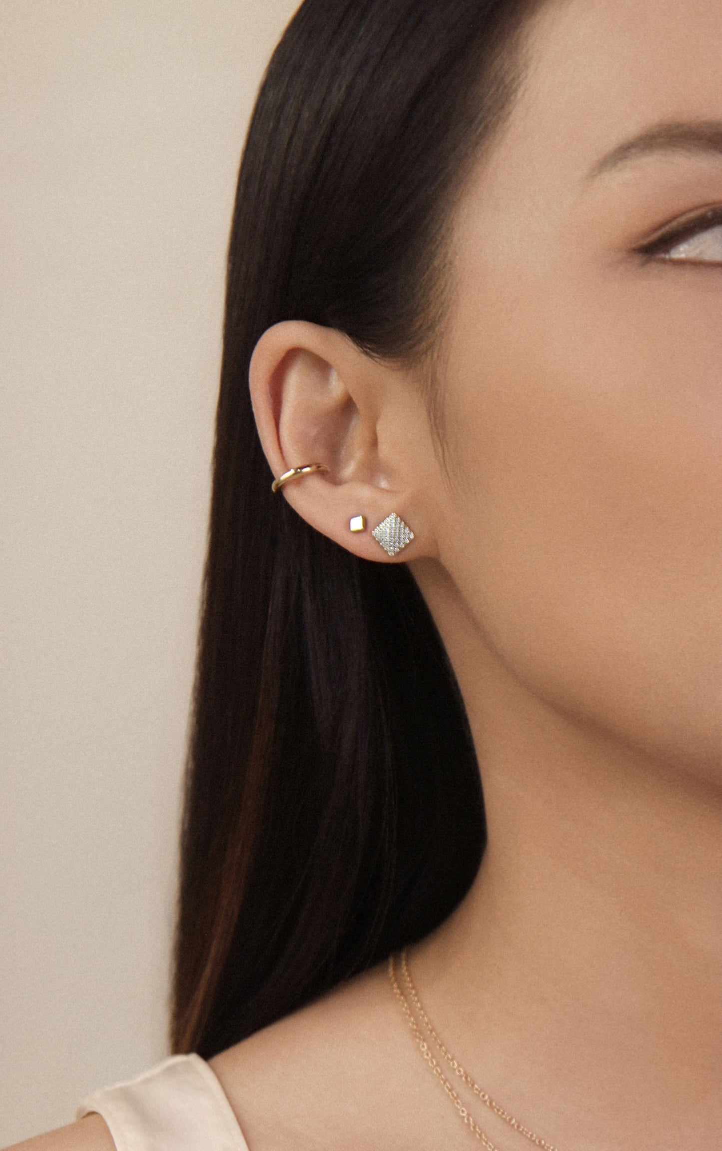 Oro Princesa Dainty Studs